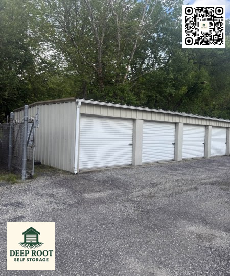 Self Storage Facility in Sterling -Deep Root Self Storage